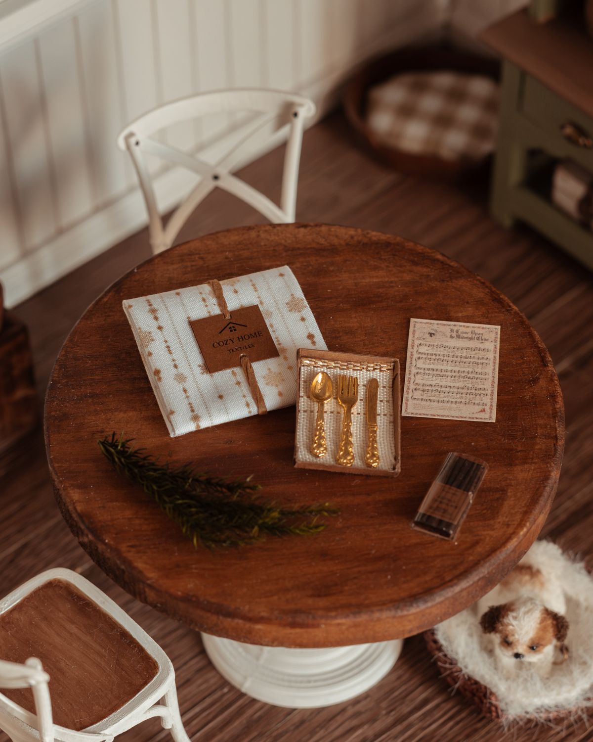 Cesta lote: mantel, cubiertos y decoración - Imagen 6