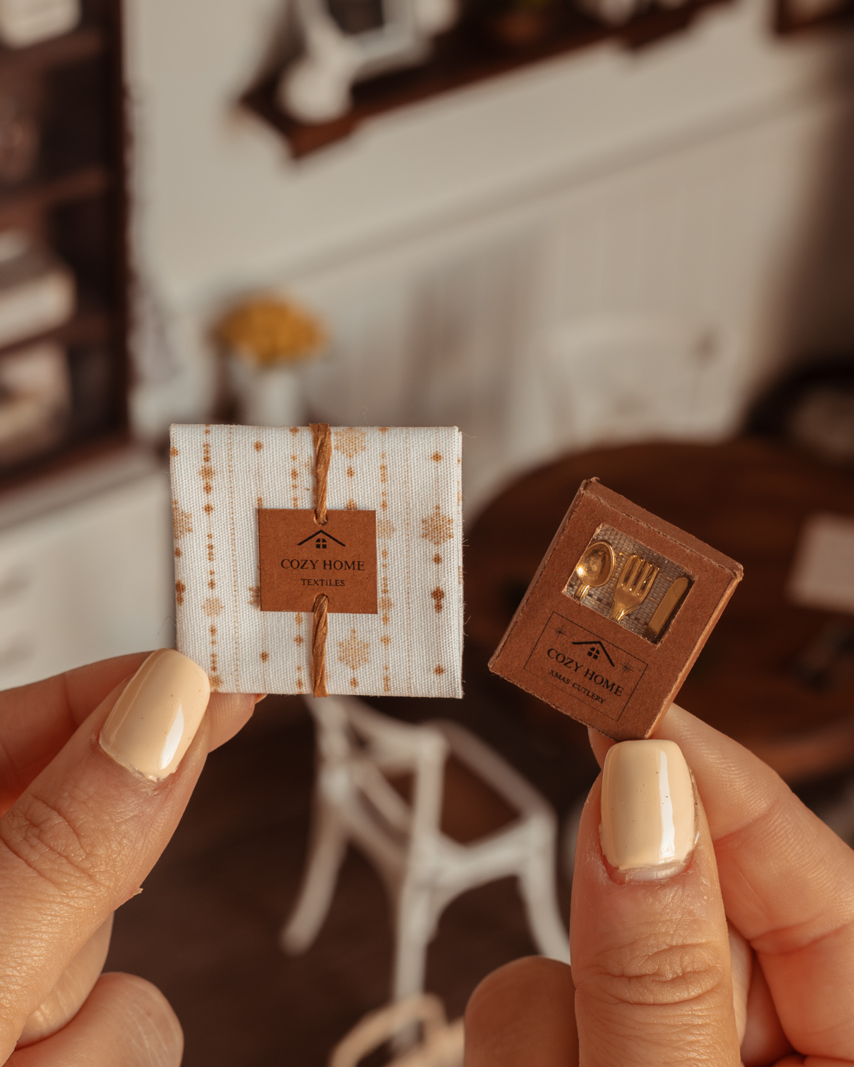 Cesta lote: mantel, cubiertos y decoración - Imagen 7